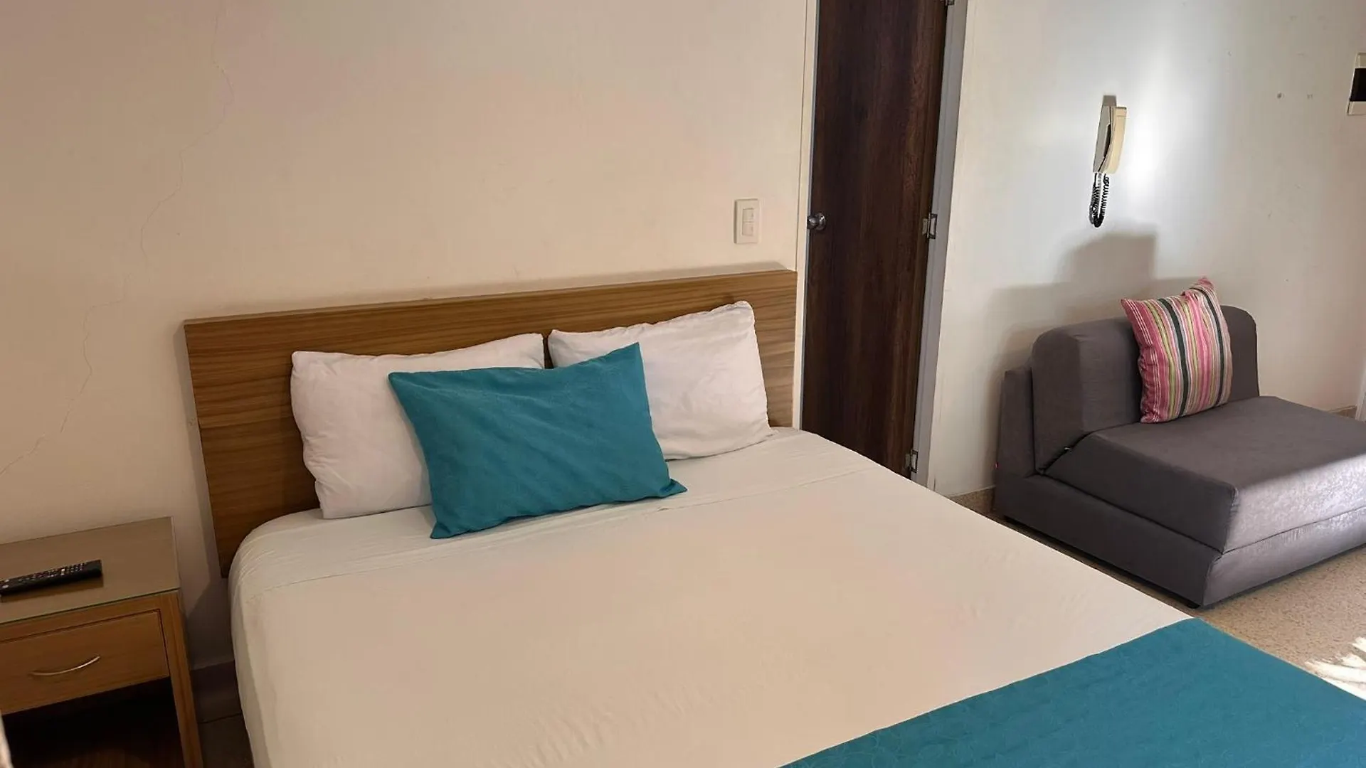 شقة Amoblados Medellin Laureles